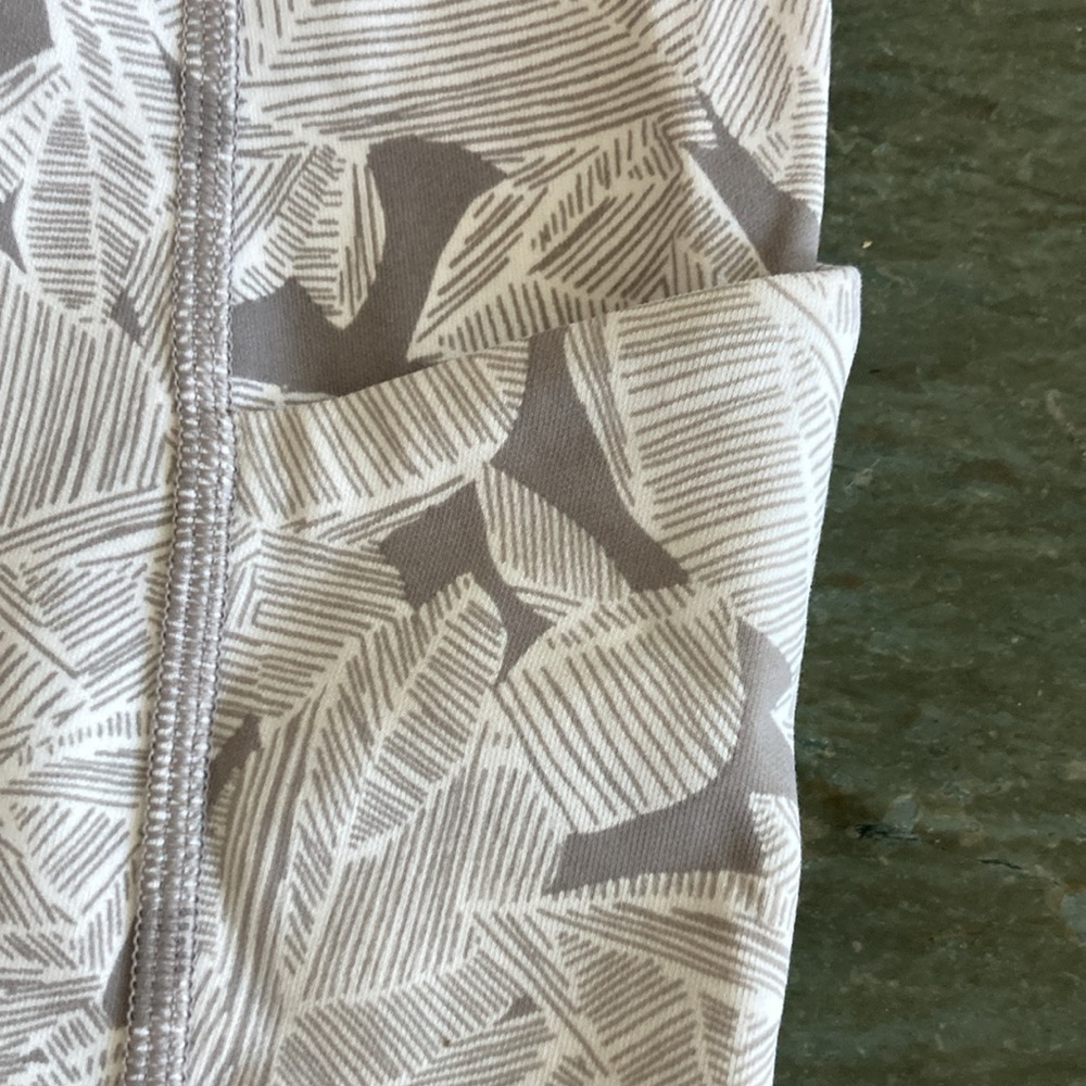 Athleta Colorblock Leaf Pattern Capris - image 3